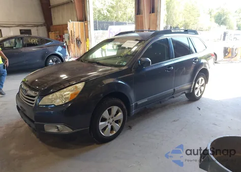 2011 Subaru Outback 2.5I Premium z USA, uszkodzony, nr VIN 4S4BRBCCXB3375603